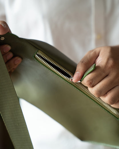 The Vault by Dutchman – Premium Leather Fanny Pack